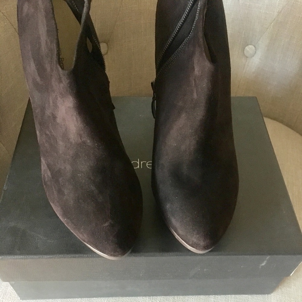Alexandre Birman Brown Suede Booties